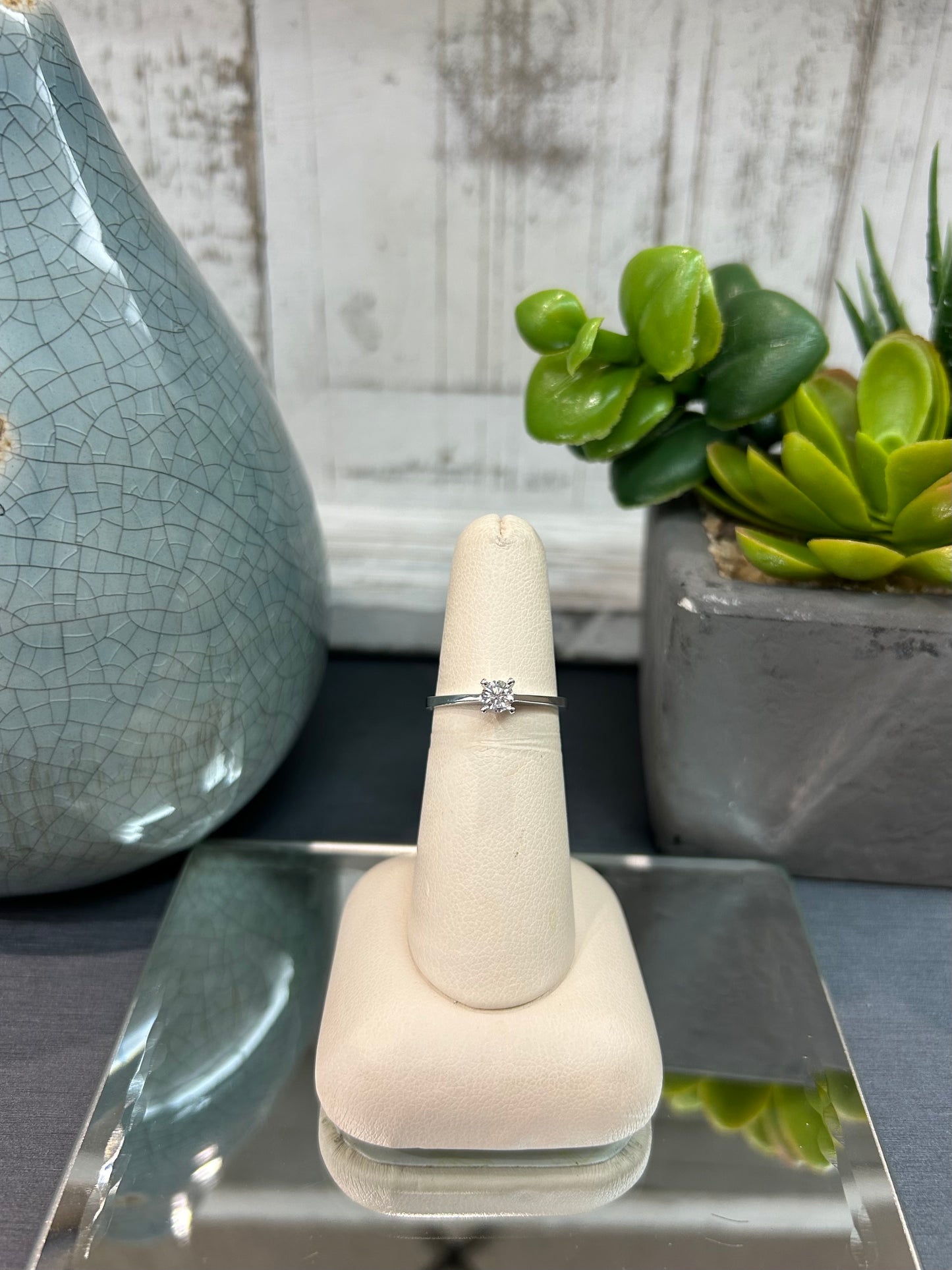 18k White Gold 0.24ct Diamond Solitaire Ring