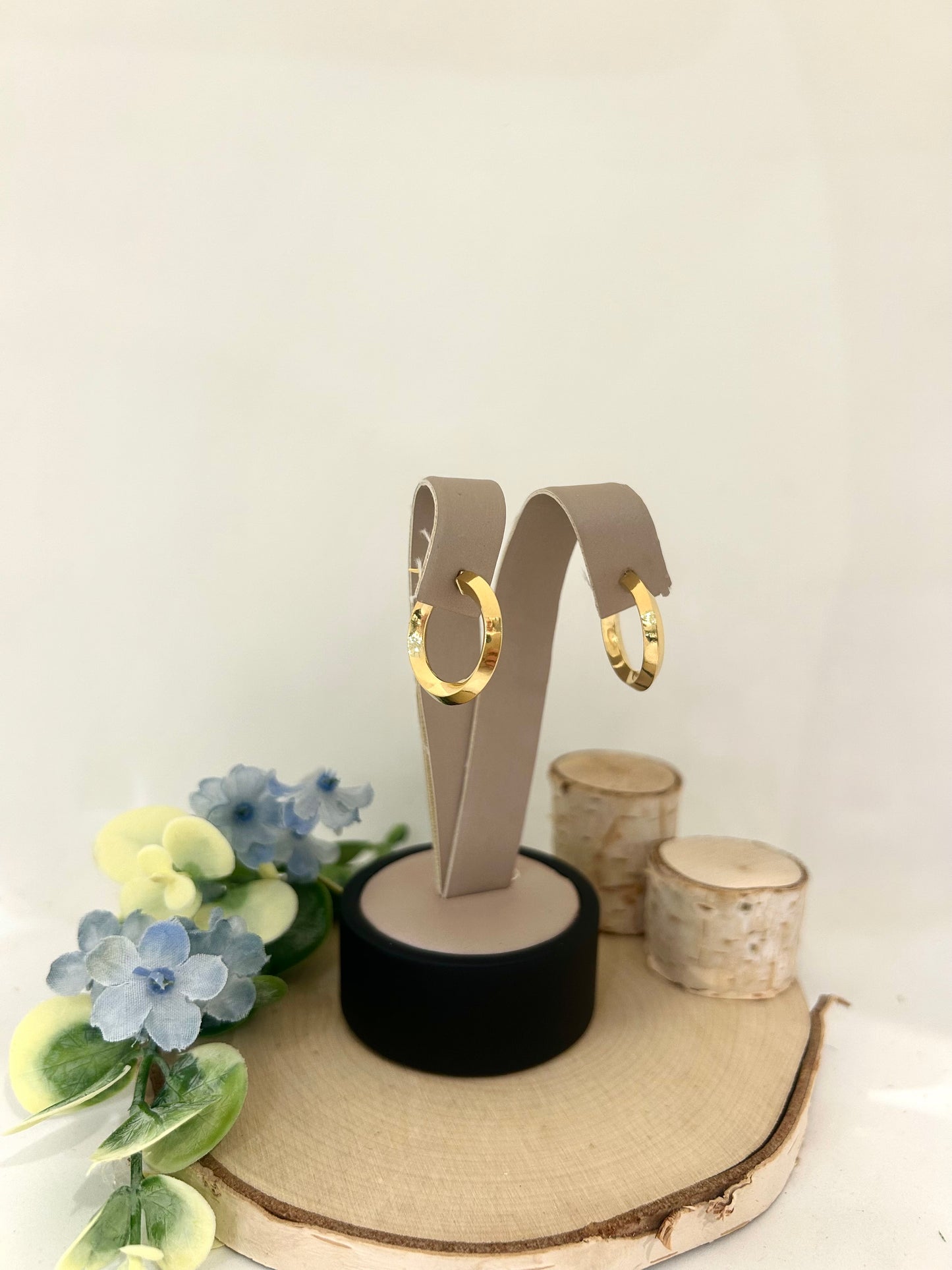 10k Yellow Gold Tapered Edge Hoop Earrings