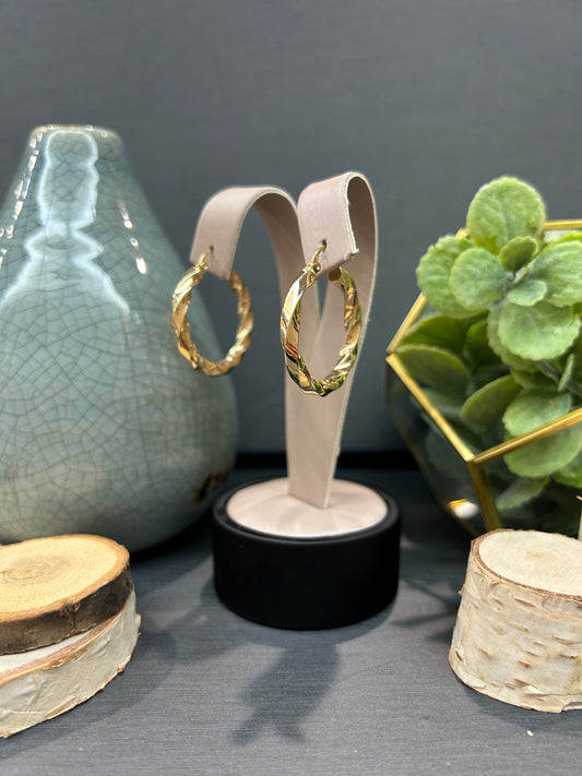 10k Yellow Gold Wavy Round Hoop Earrings