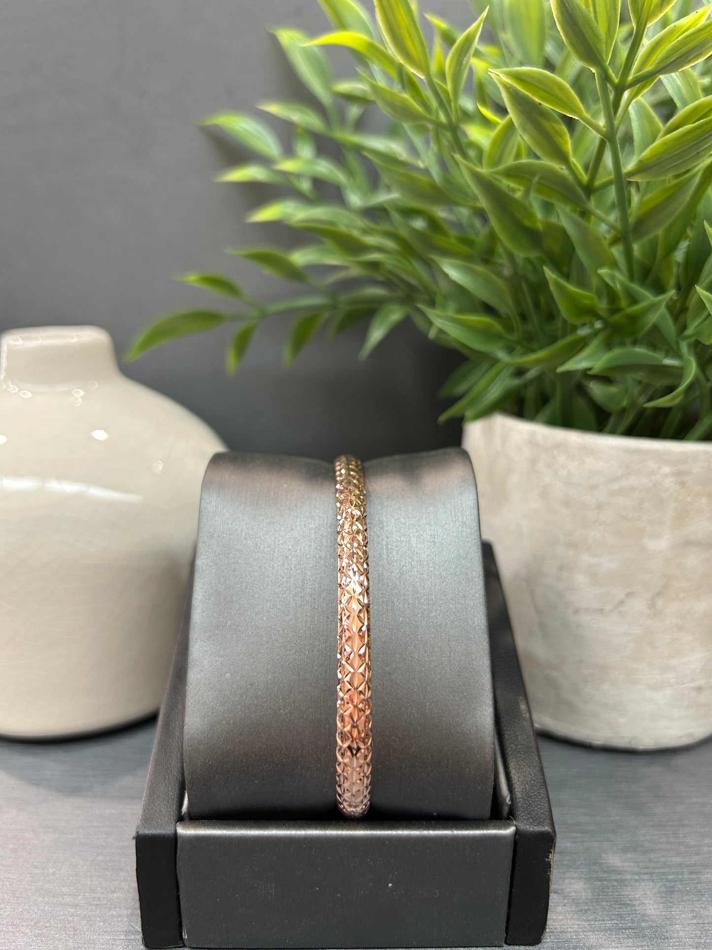 10k Gold Diamond Cut Thick Bangle with Clasp