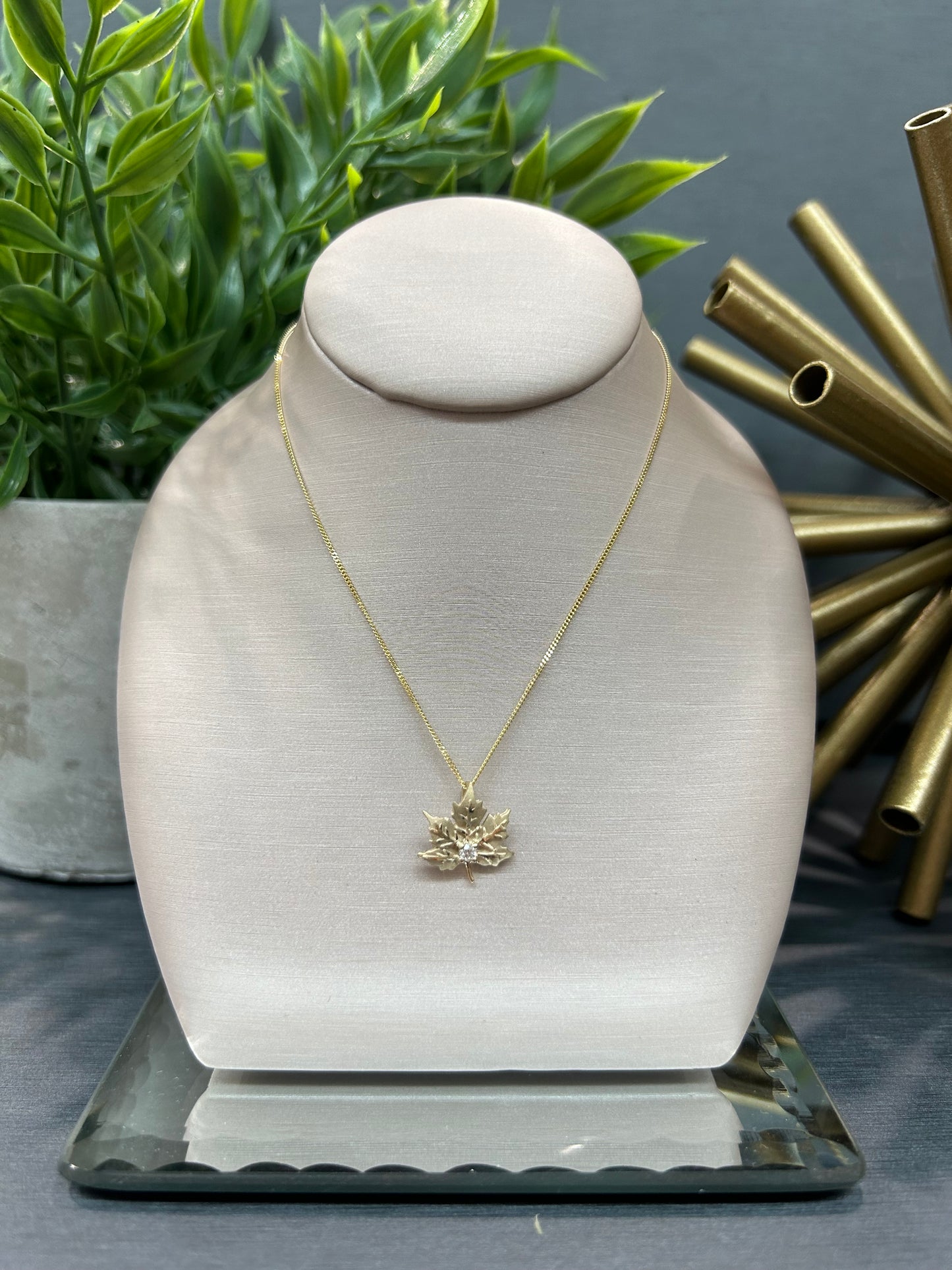 10k Yellow Gold 0.04ct Diamond Canadian Maple Leaf Pendant