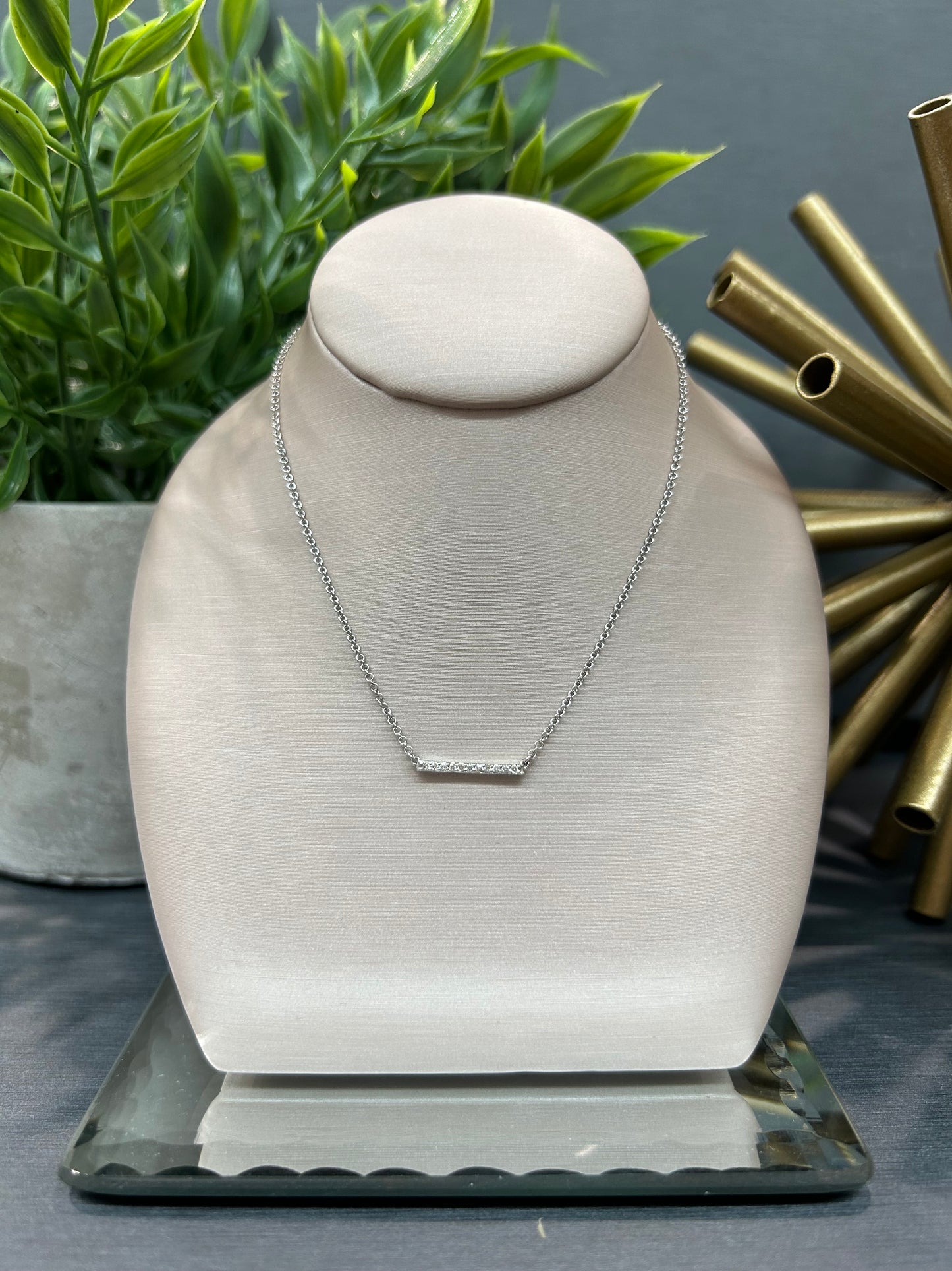 10k Gold 0.05ctw Diamond Small Bar Necklace
