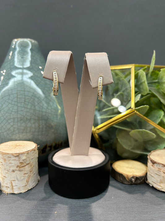 10k Gold 0.25ctw Diamond Channel Oval Hoop Earrings