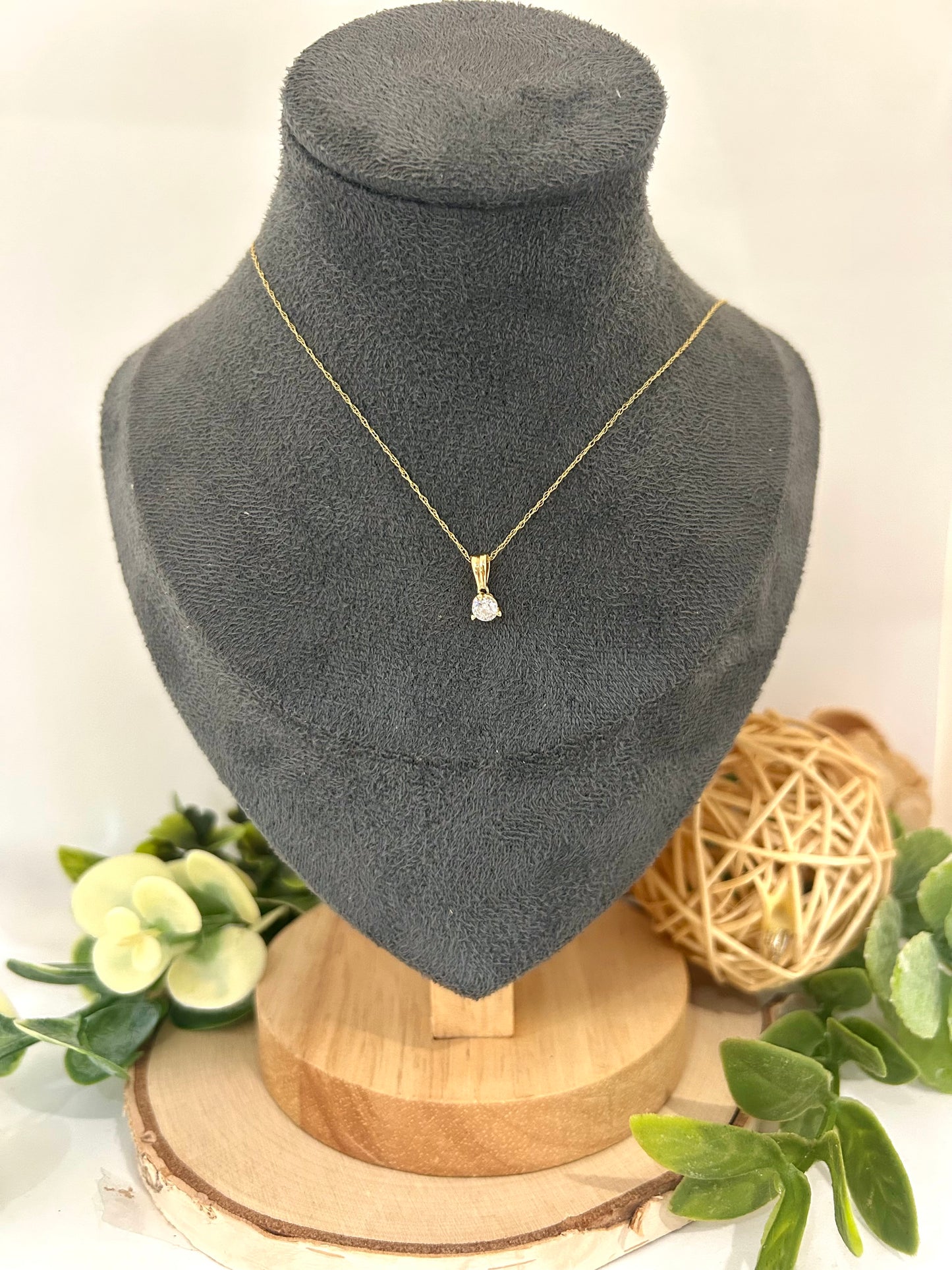 14k Yellow Gold 0.25ct Diamond Solitaire Pendant