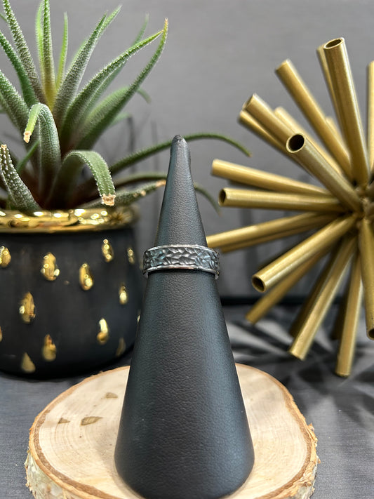 Tantalum 7mm Grey Carbon Fiber Center Malo Band