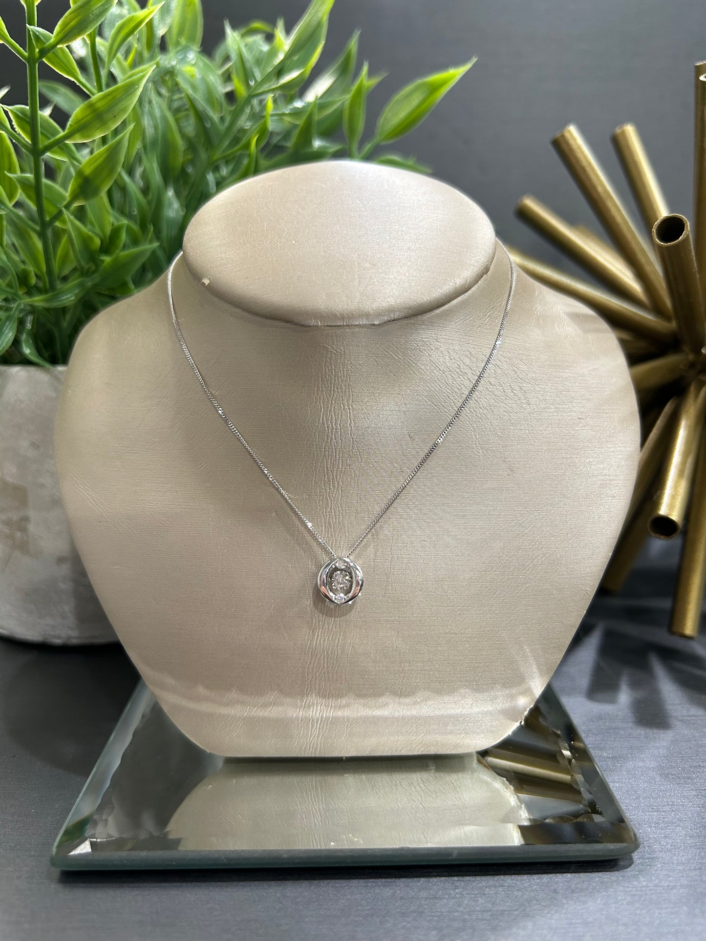 10k White Gold 0.07ct Diamond Round Twinkle Pendant