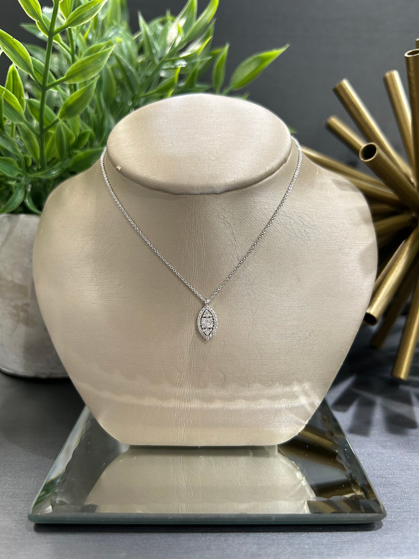 10k White Gold 0.11ctw Diamond Marquise Cluster Pendant