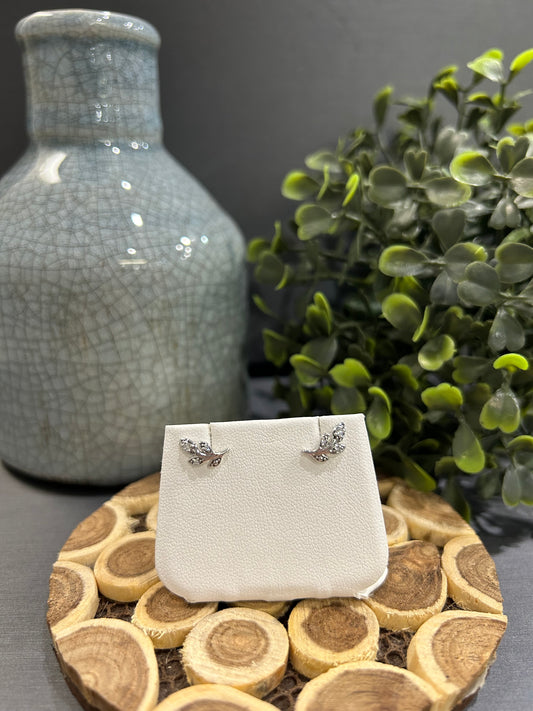 10k White Gold 0.06ctw Diamond Leaf Stud Earrings