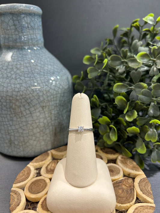 10k Gold 0.11ct Diamond Solitaire Ring