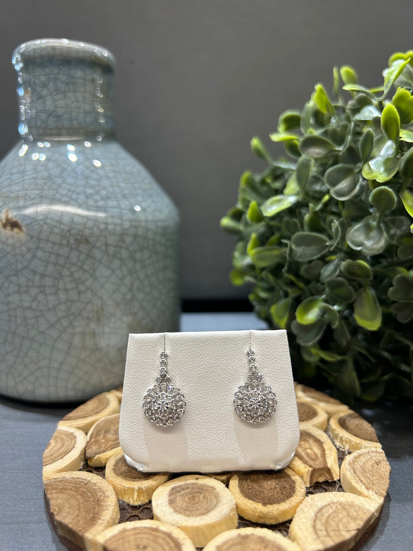 14k White Gold 0.75ctw Diamond Cluster Flower Dangle Earrings