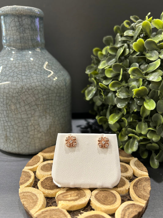 10k Rose Gold 0.06ctw Diamond Clover Shape Stud Earrings