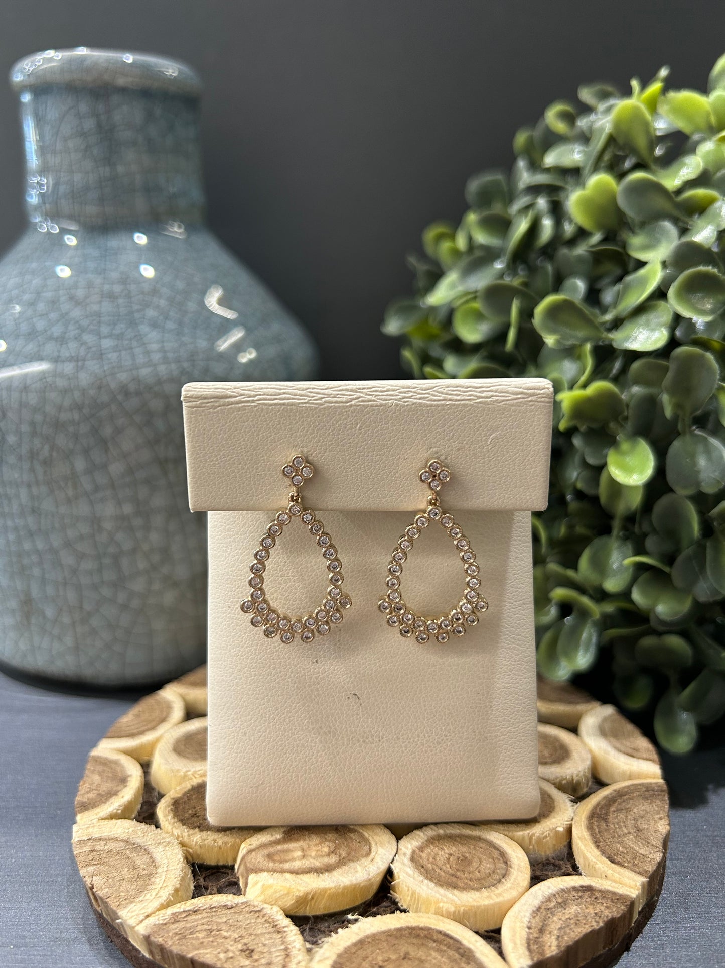 10k Yellow Gold 0.68ctw Diamond Pear Shape Bezel Dangle Earrings