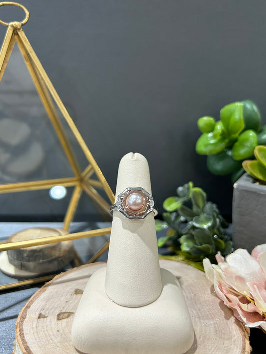 10k Two-Tone 0.05ctw Diamond 7mm Purple Pearl Ring