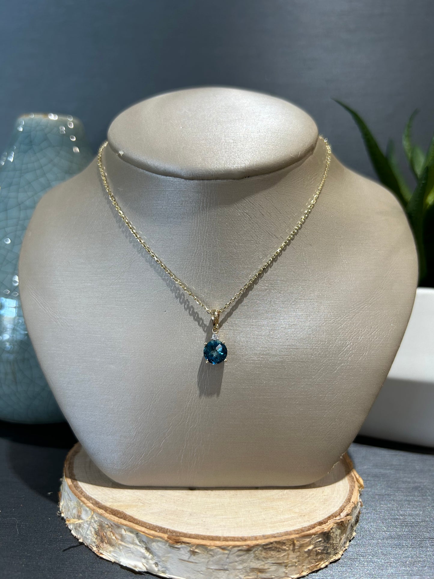 14k Yellow Gold Blue Topaz Solitaire Pendant