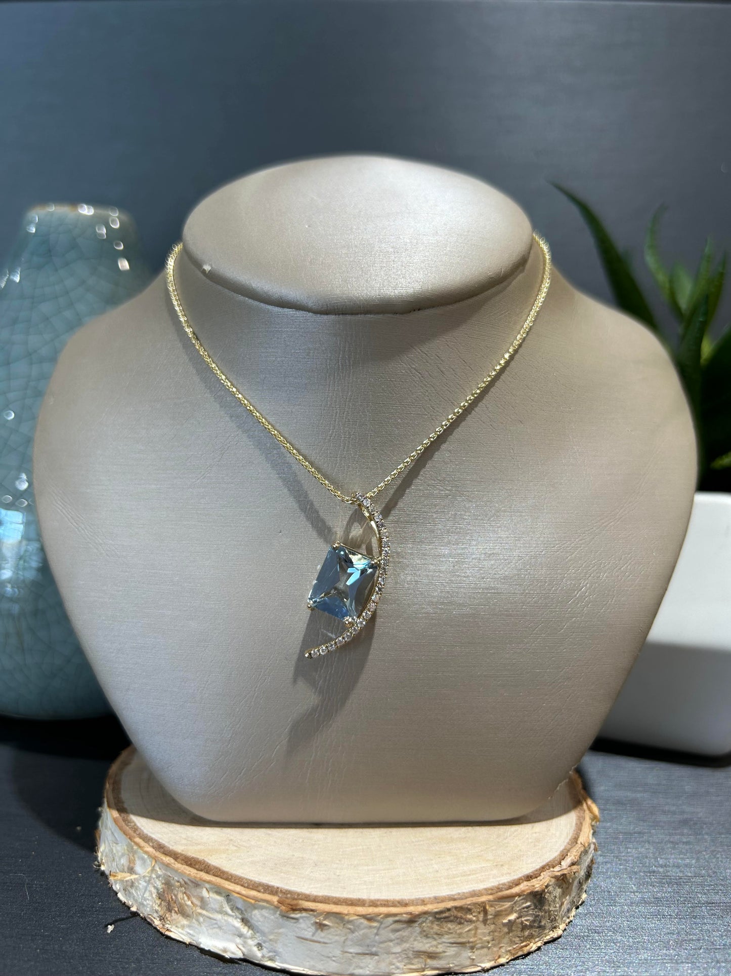 14k Yellow Gold Square Aquamarine Half Moon Pendant
