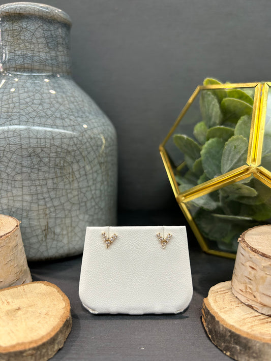 10k Gold 0.11ctw Diamond "V" Shape Stud Earrings