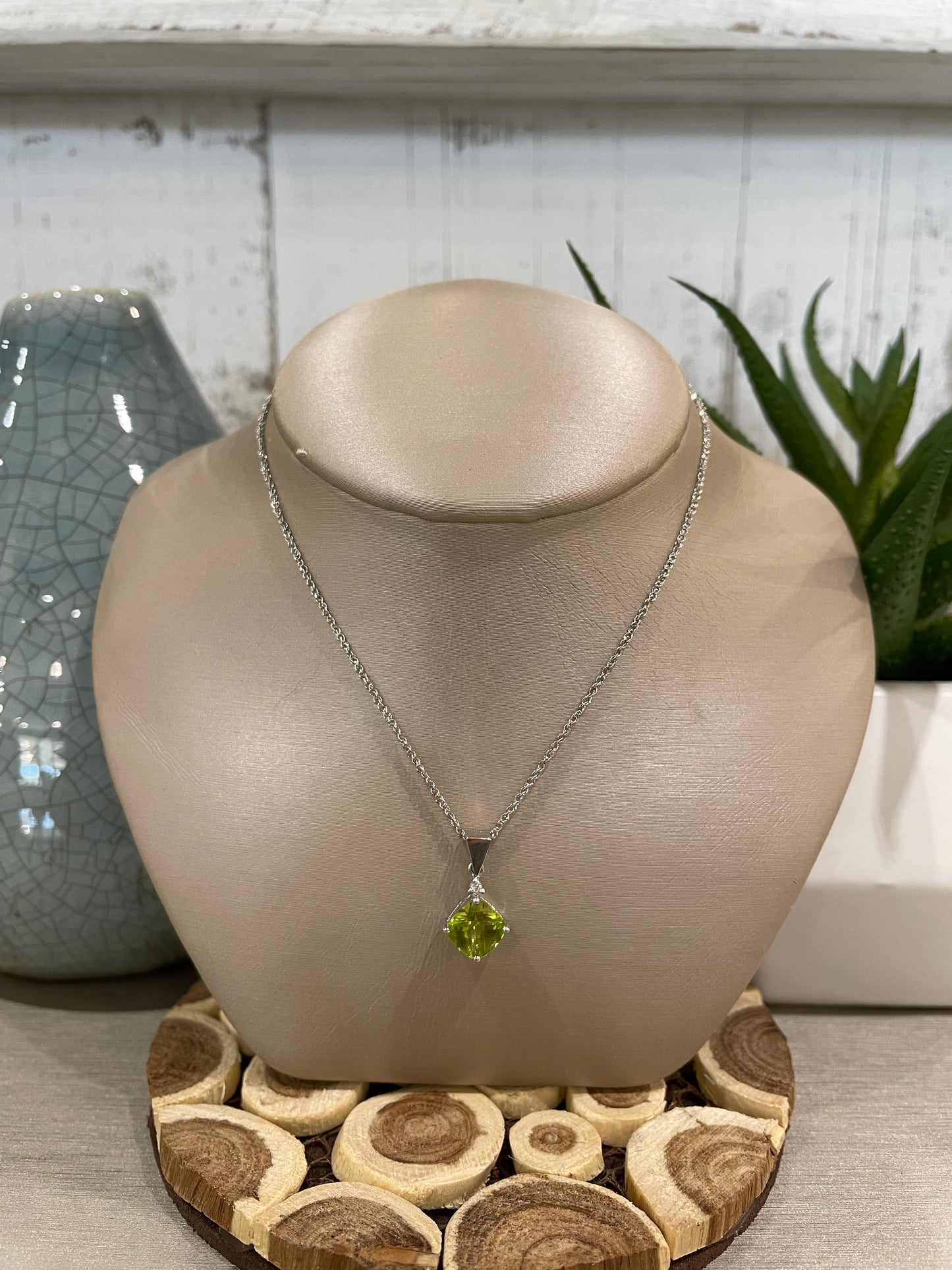 14k White Gold Square Peridot Pendant