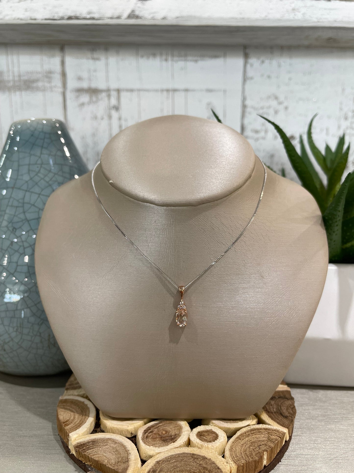 10k Gold Oval Gemstone Pendant