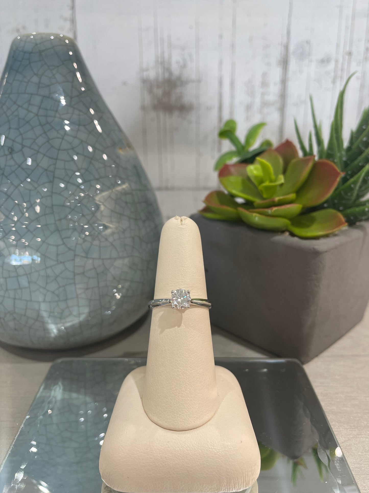 18k White Gold 0.71ct Diamond Solitaire Engagement Ring