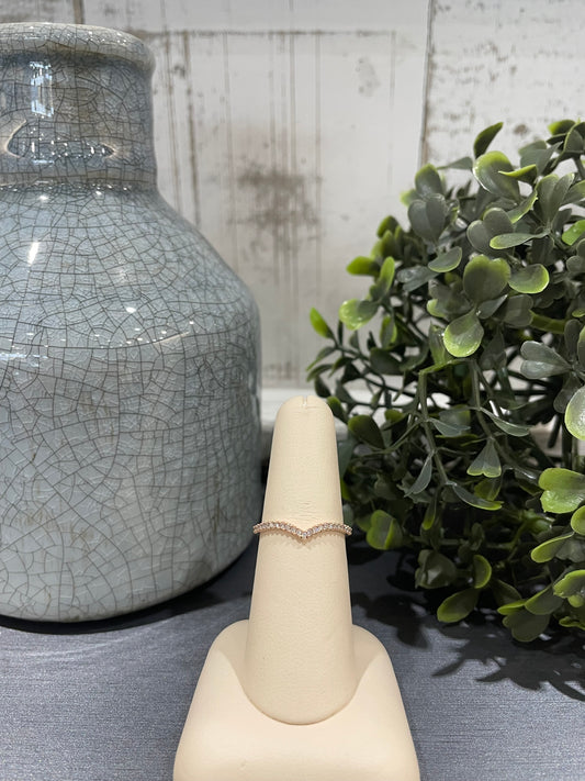 10k Rose Gold 0.125ctw Diamond "V" Band