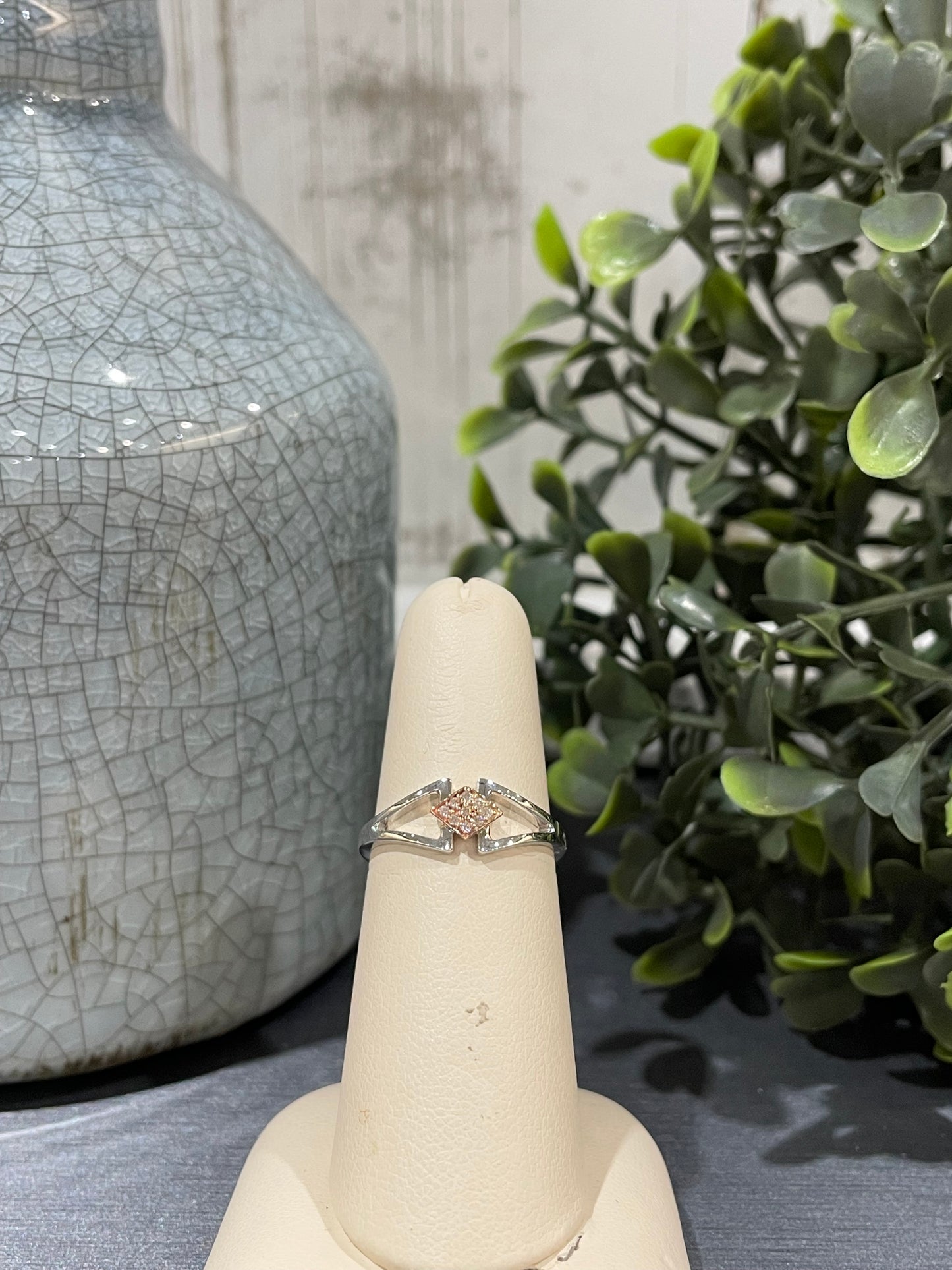 10k Two-Tone 0.035ctw Diamond Shaped Split Shank Ring