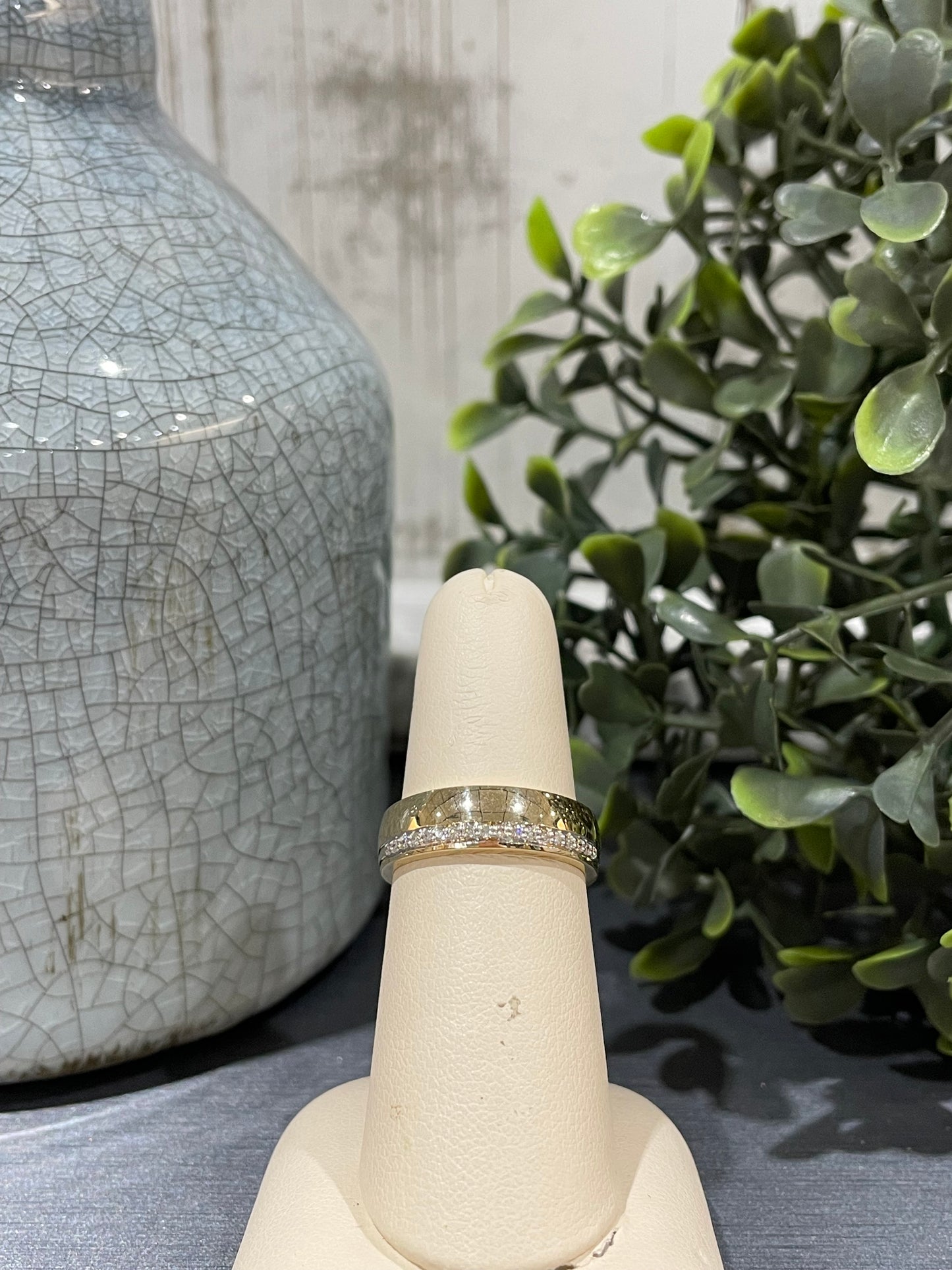 14k Yellow Gold 0.12ctw Diamond Channel Wedding Band