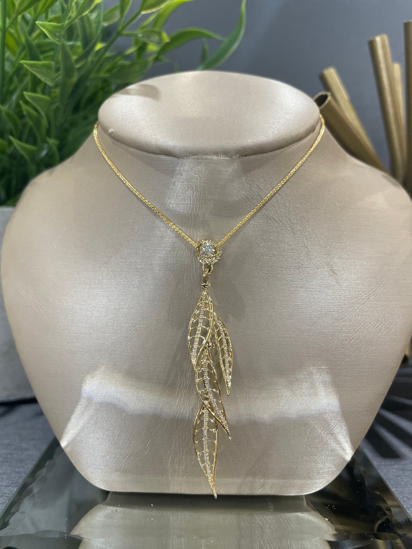 14k Yellow Gold 0.18ct Diamond Four Leaf Dangling Pendant