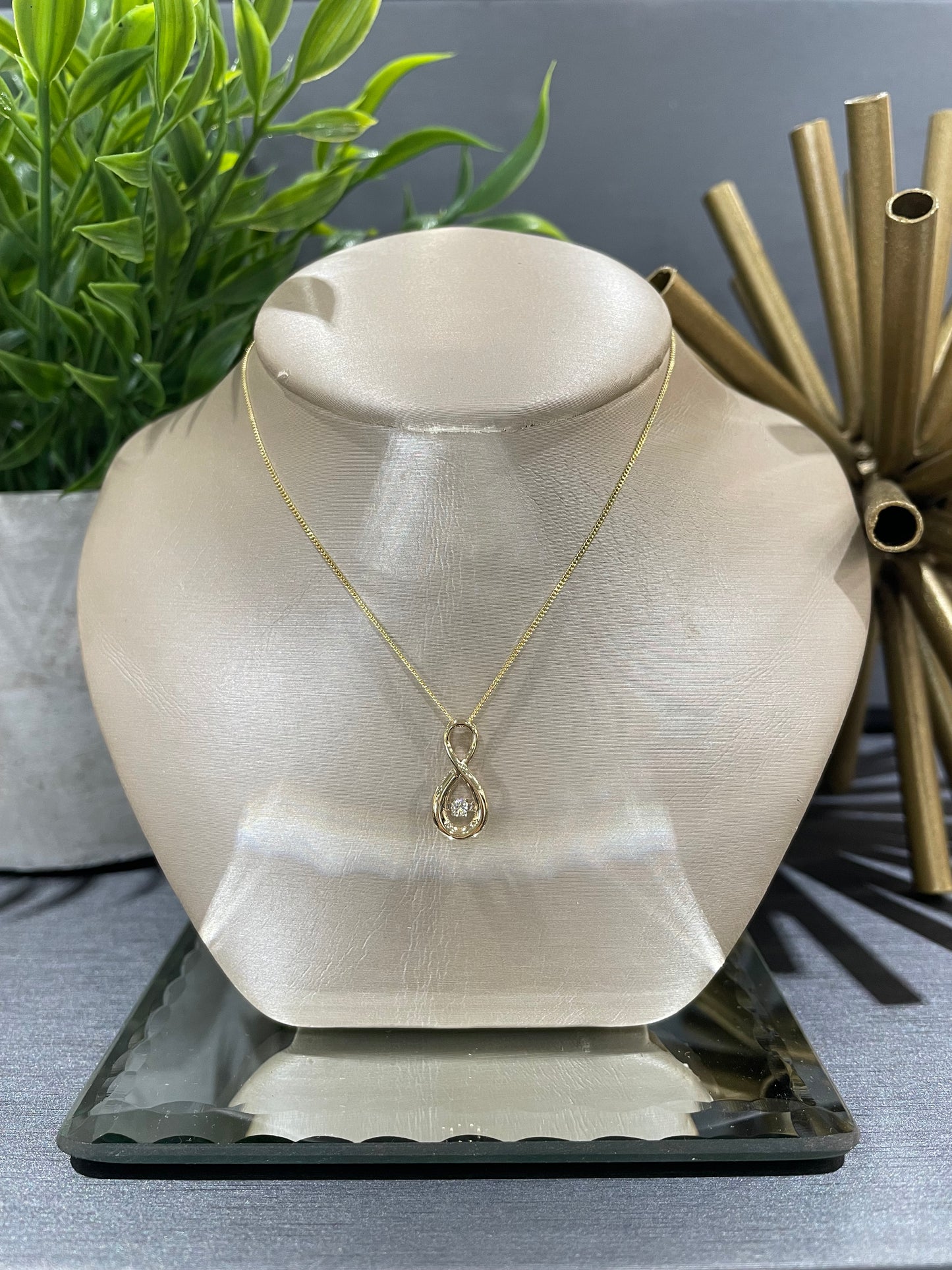 10k Gold 0.05ct Diamond Infinity Twinkle Pendant