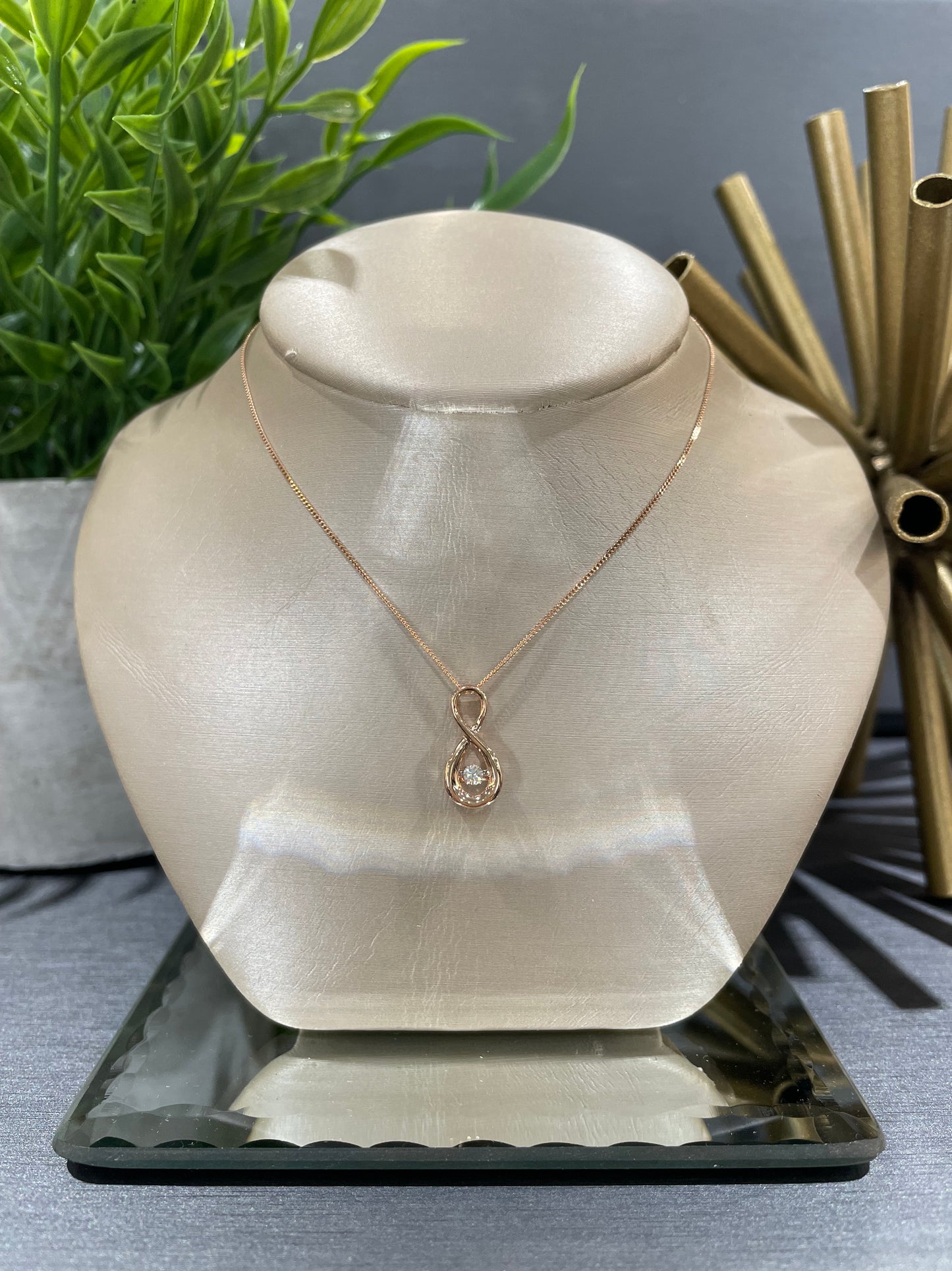 10k Gold 0.05ct Diamond Infinity Twinkle Pendant