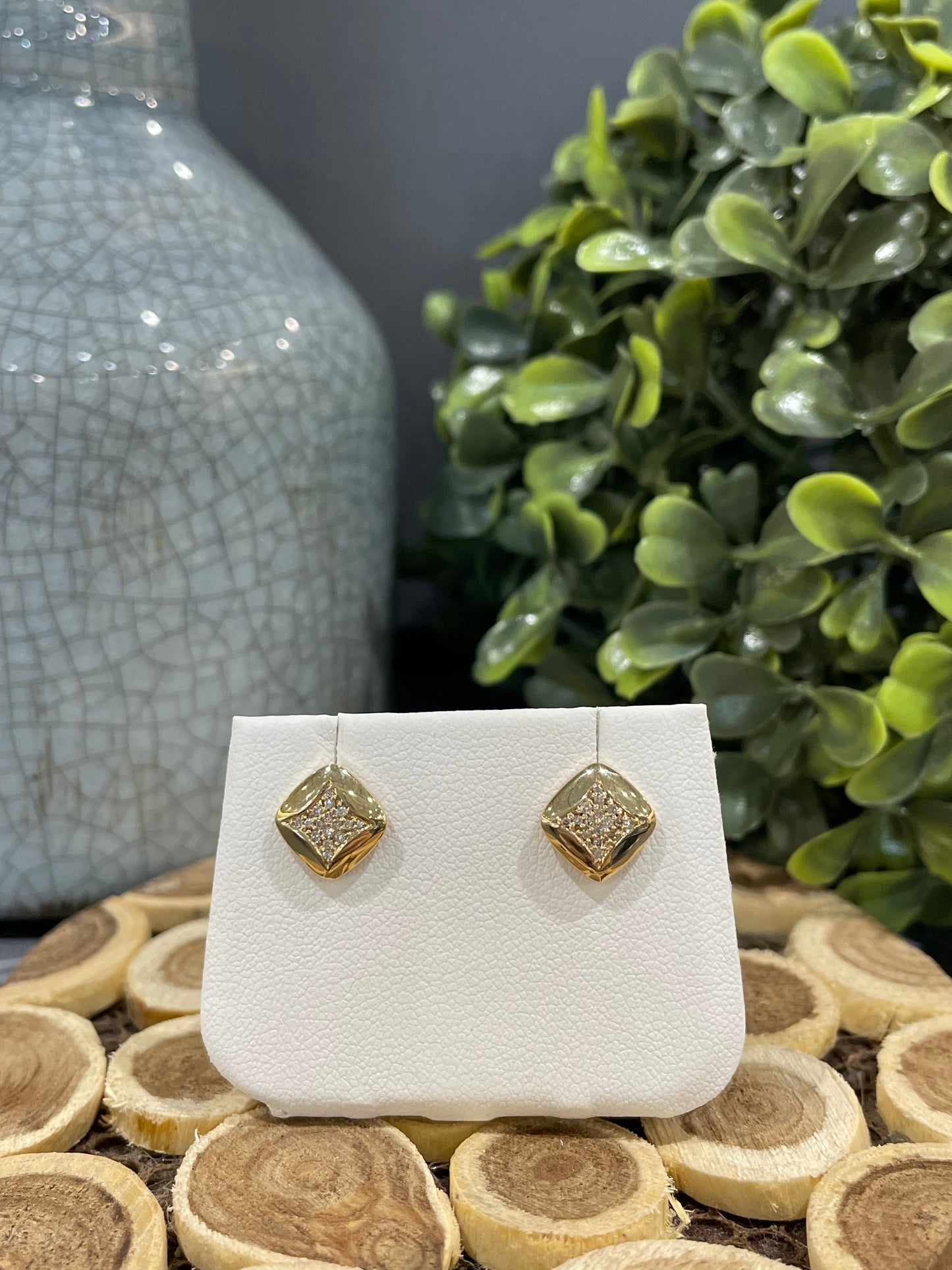 10k Yellow Gold 0.11ctw Diamond Square Stud Earrings