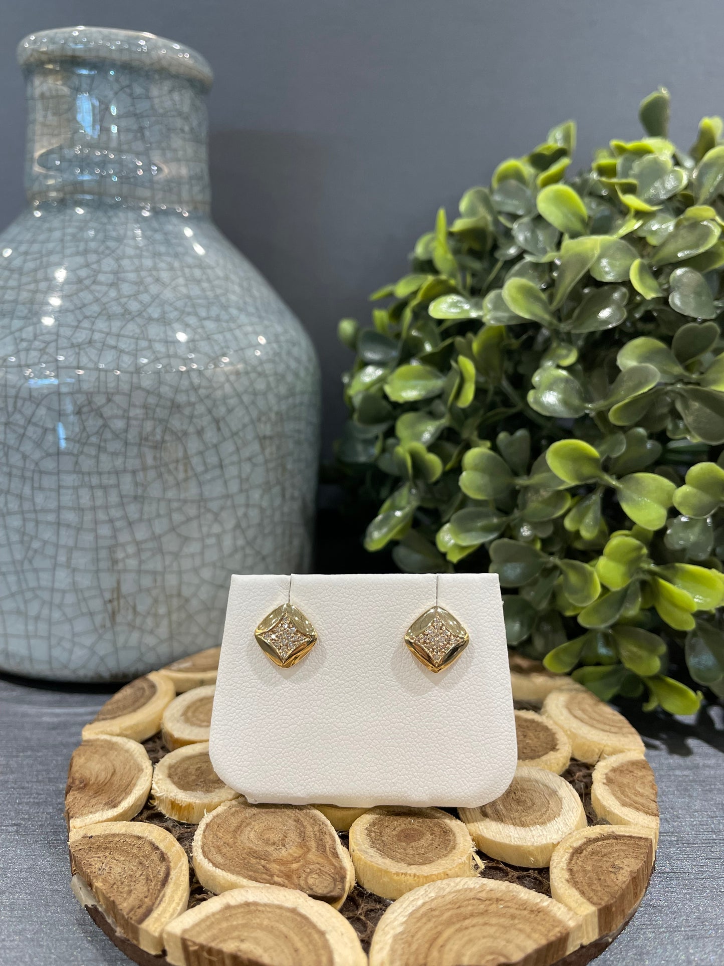 10k Yellow Gold 0.11ctw Diamond Square Stud Earrings