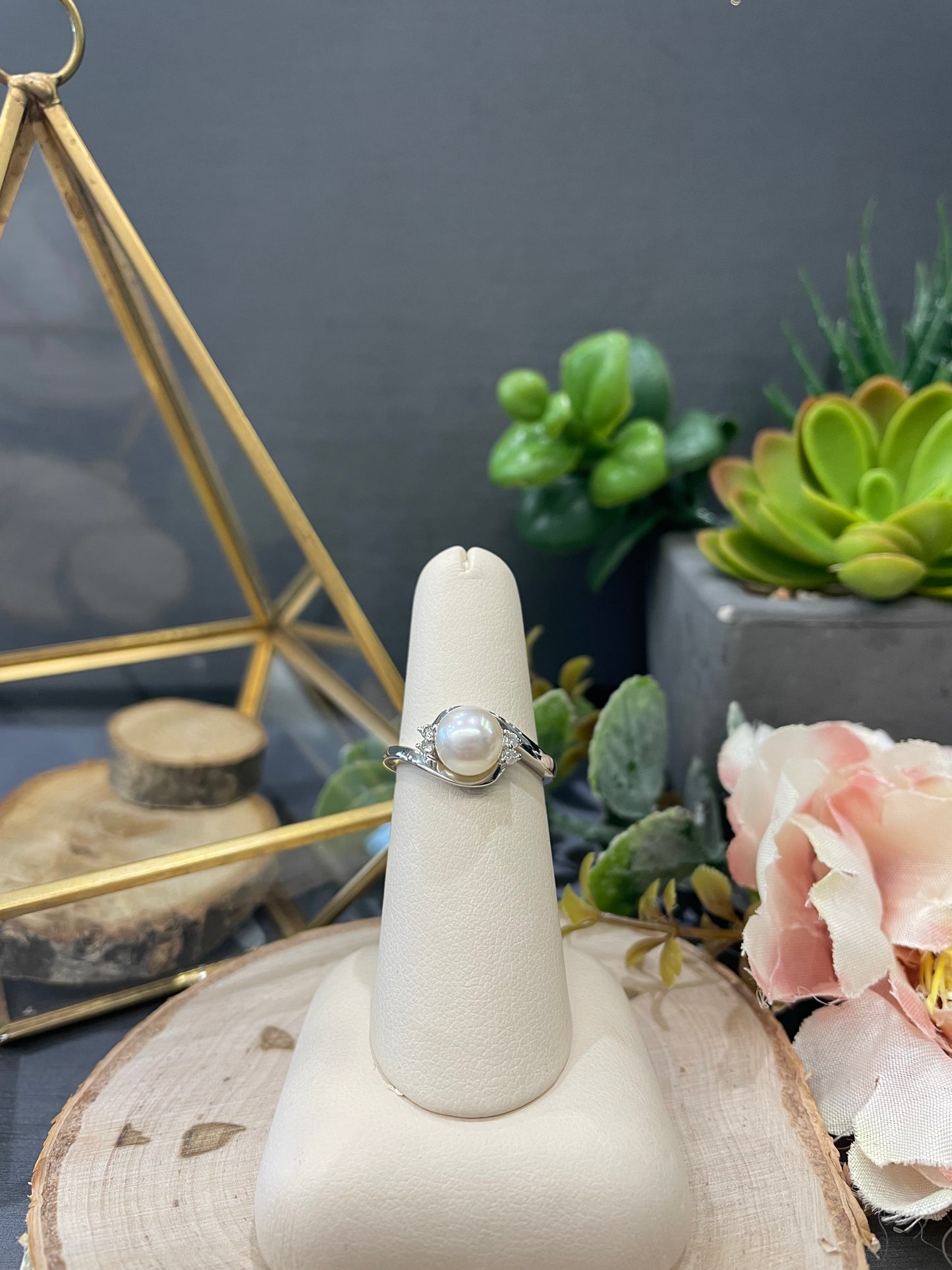 Platinum White Gold Diamond Pearl Ring