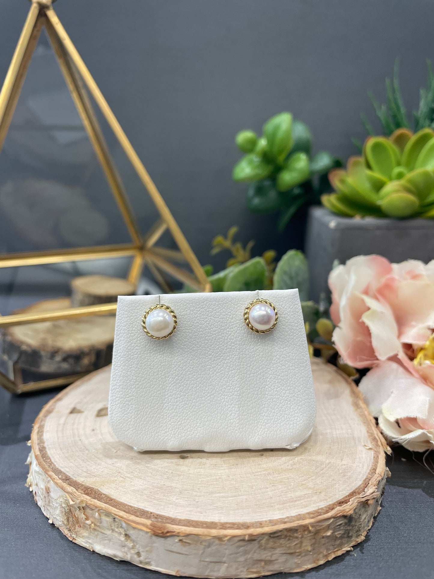 10k Yellow Gold 6mm Pearl Stud Earrings