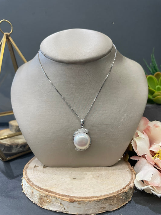 14k White Gold Diamond Pearl Pendant