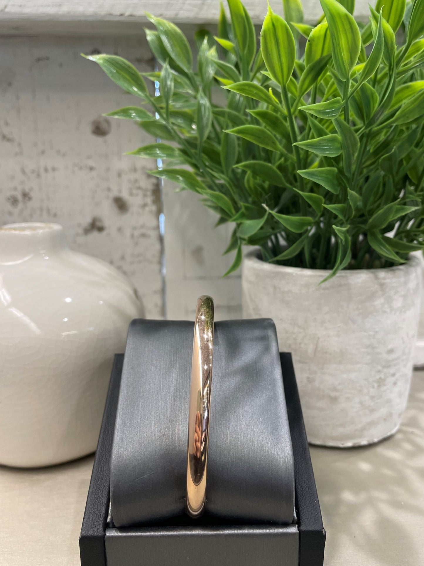 10k Gold Solid Polish Bangle