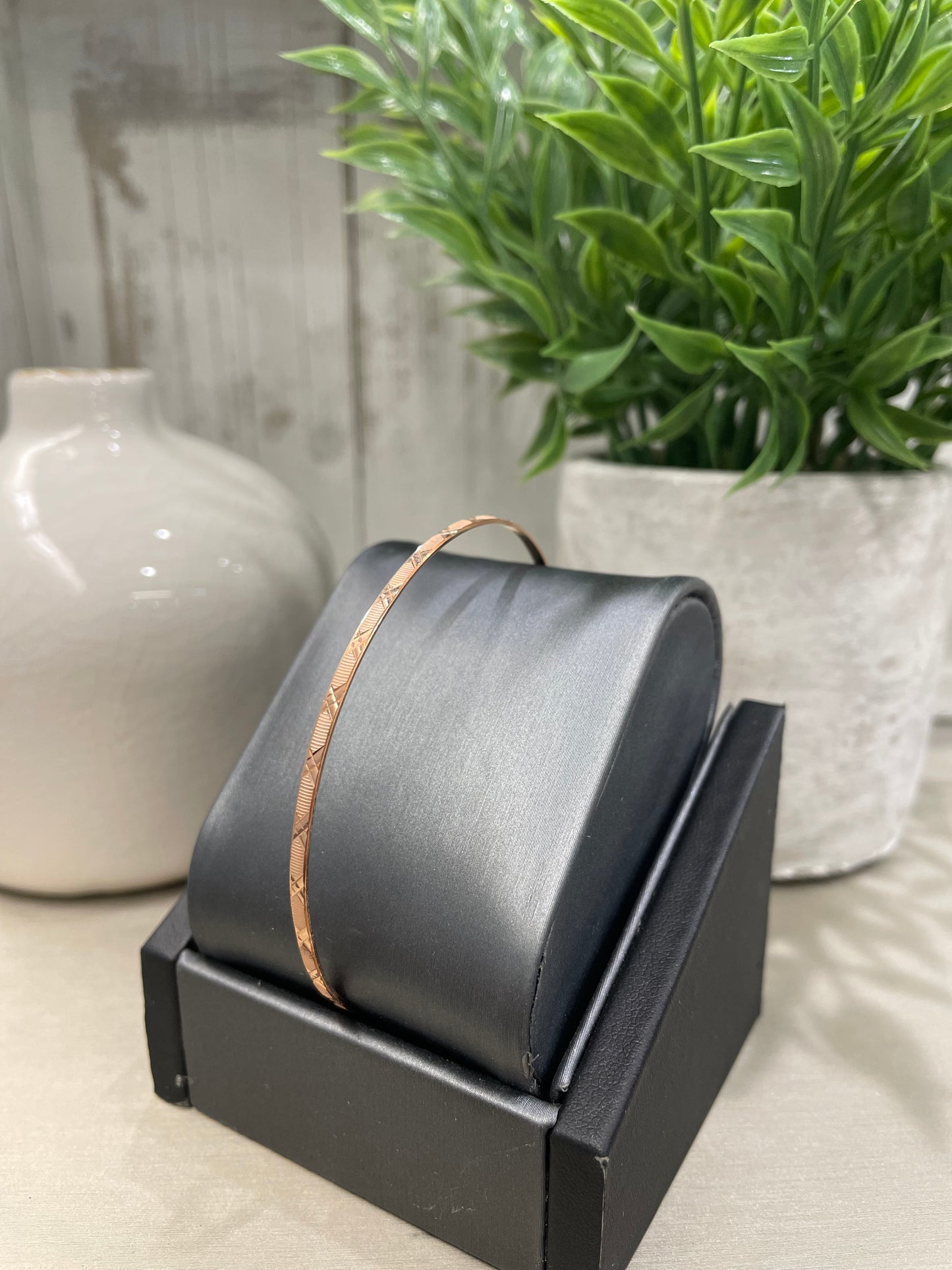 10k Rose Gold Pattern Bangle