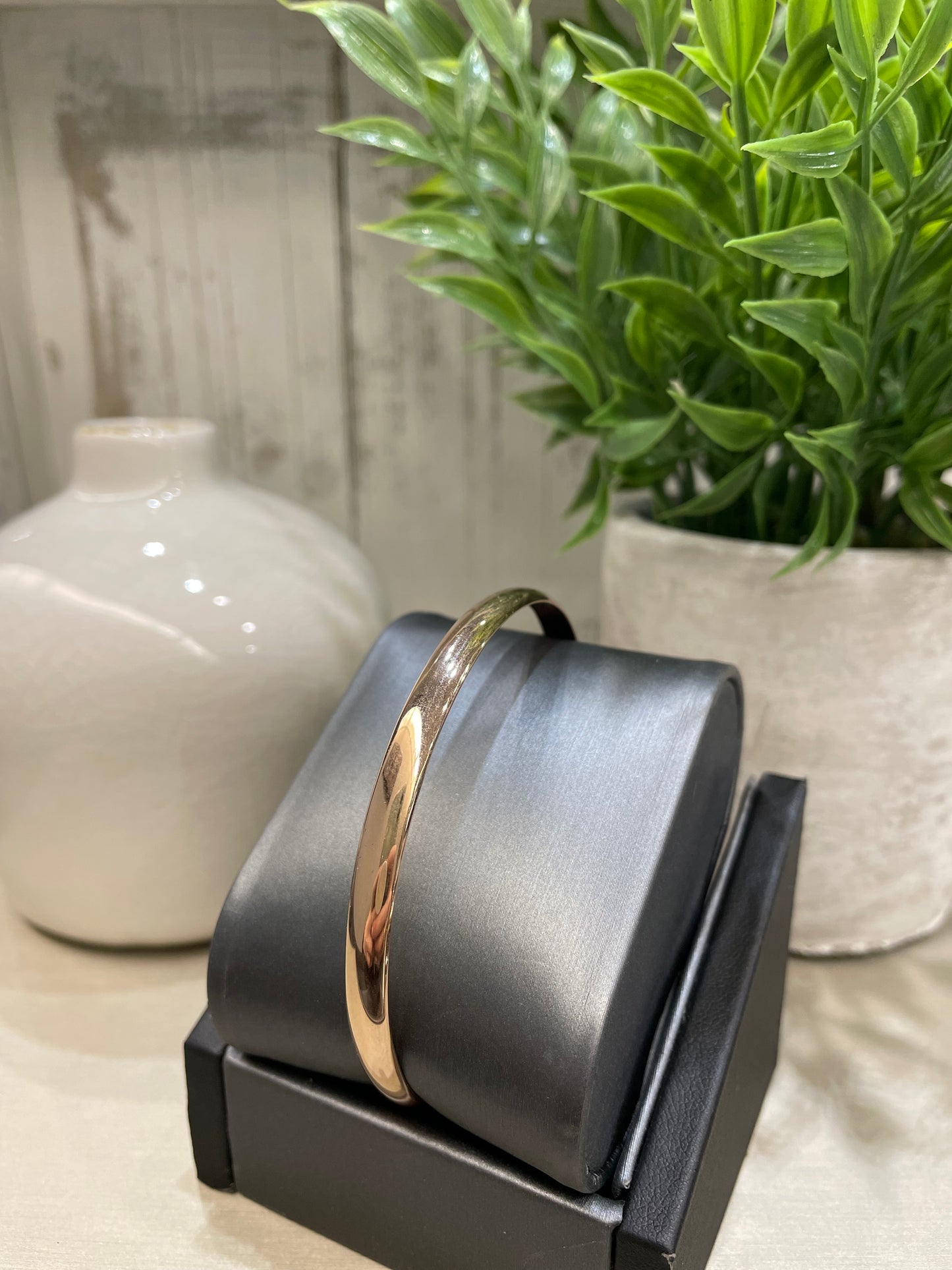 10k Gold Solid Polish Bangle