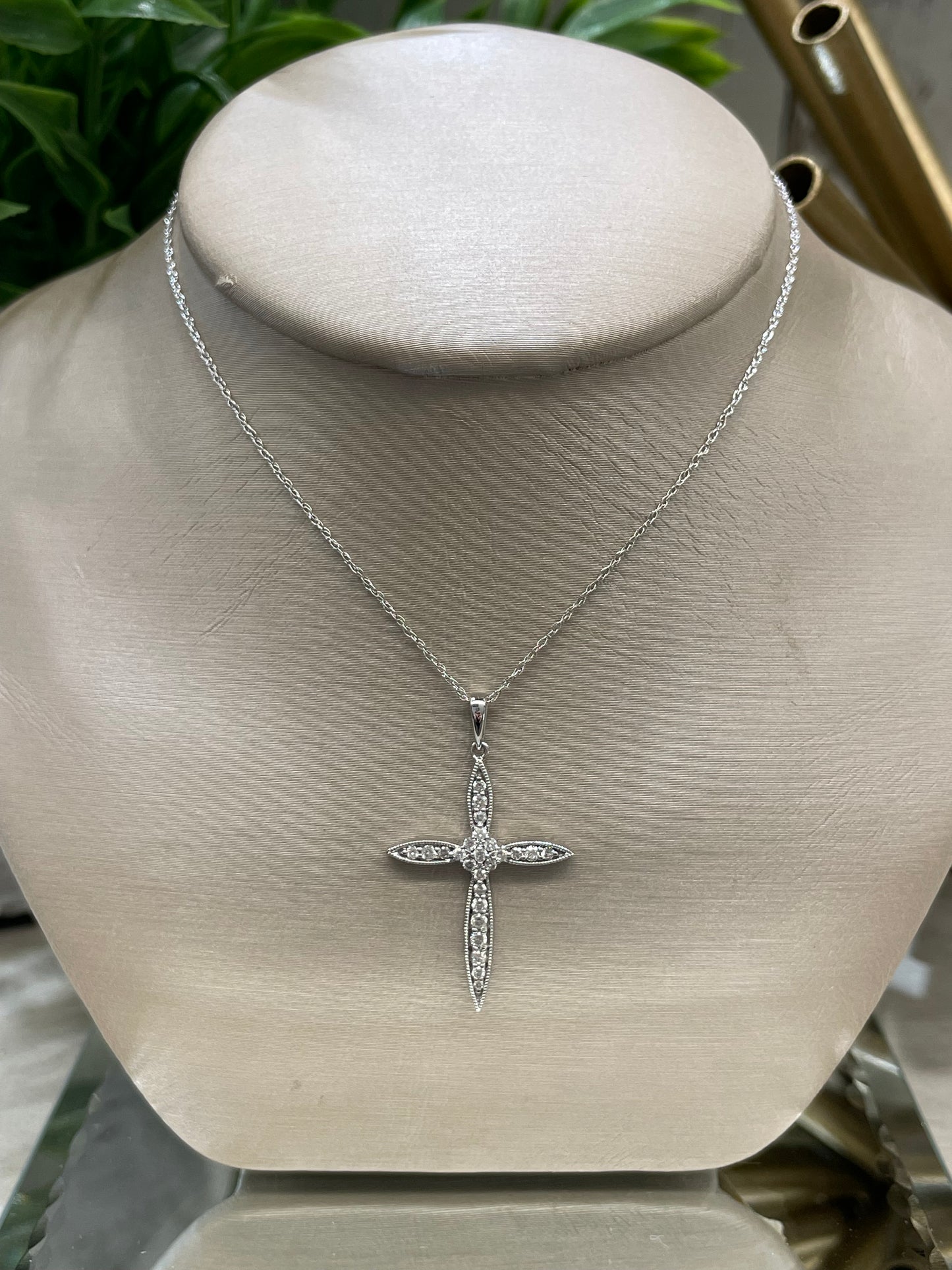 10k Gold 0.25ctw Diamond Cross Pendant