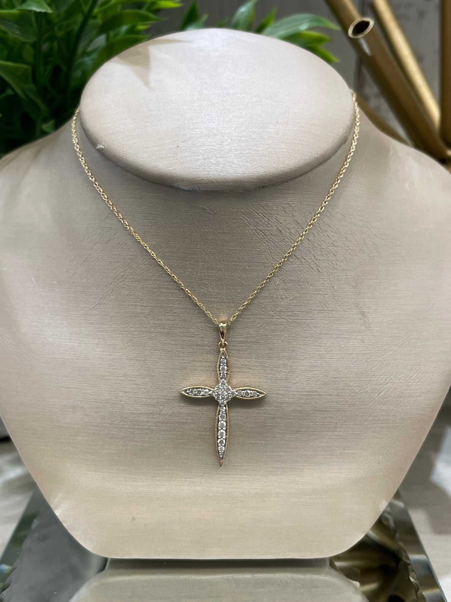 10k Gold 0.25ctw Diamond Cross Pendant