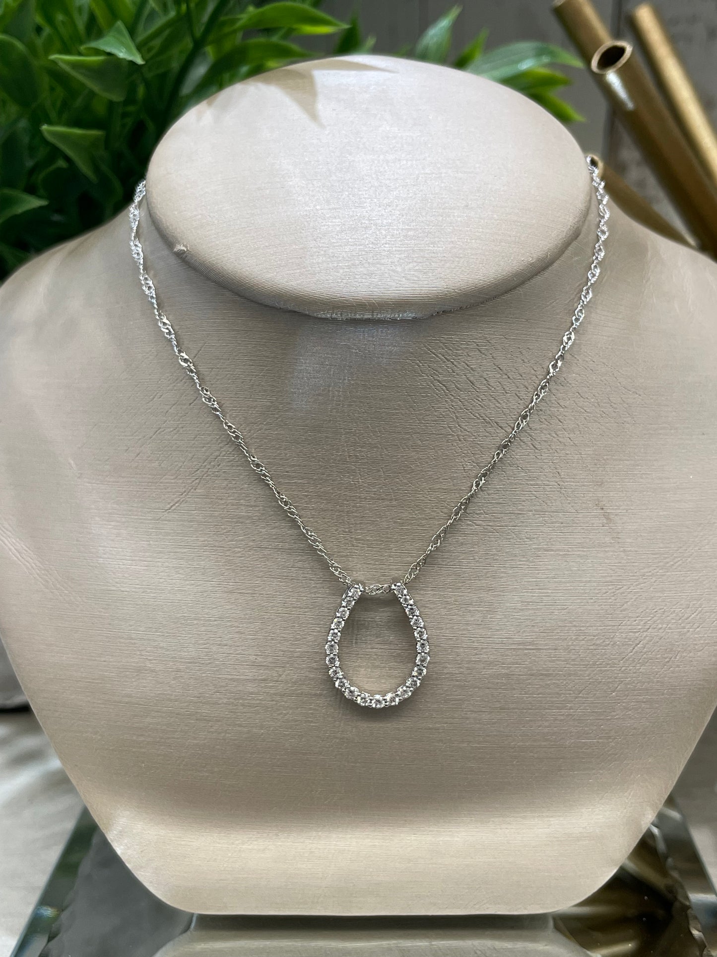 14k White Gold Diamond Horse Shoe Pendant