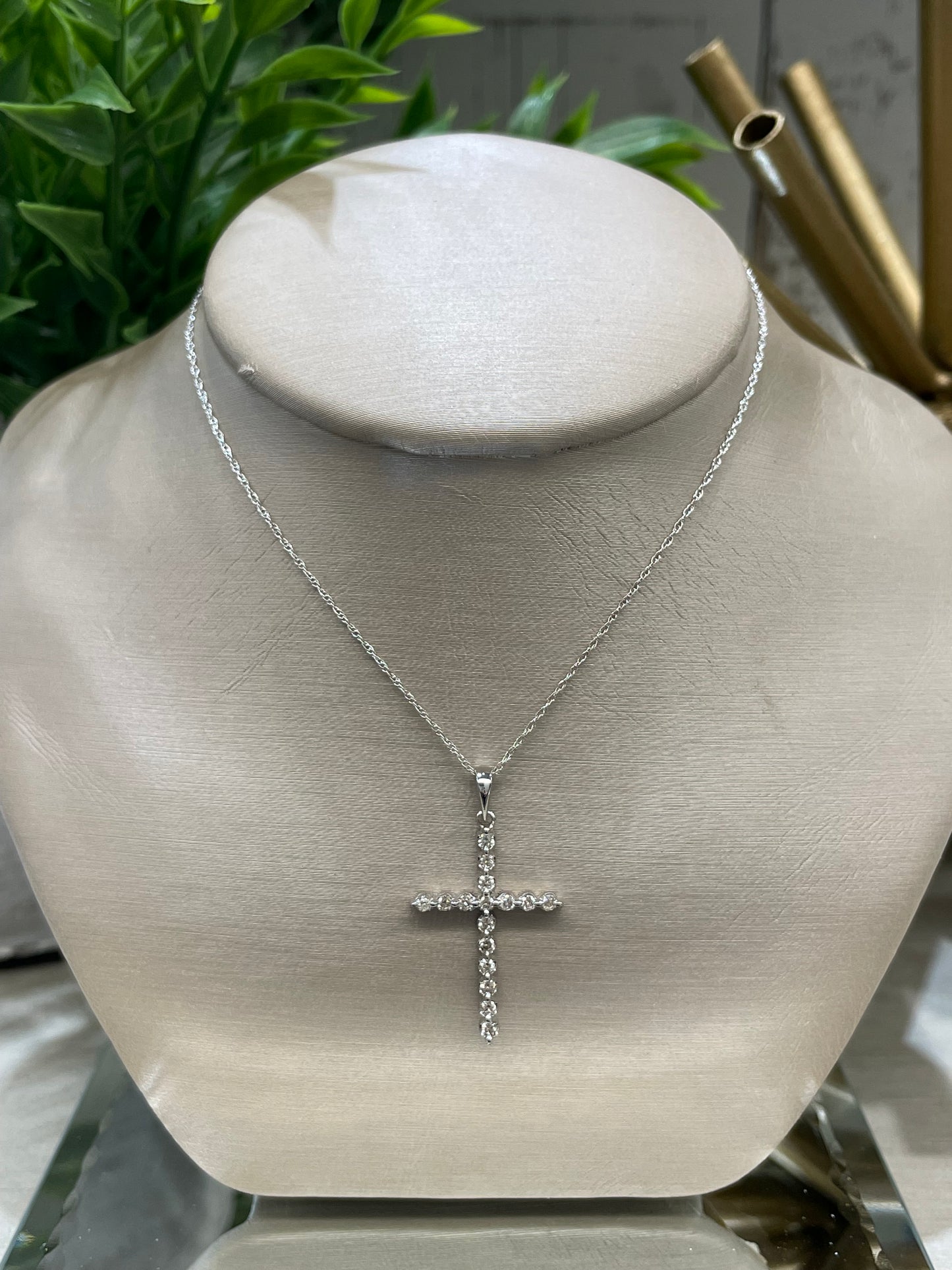 10k Gold 0.25ctw Diamond Cross Pendant