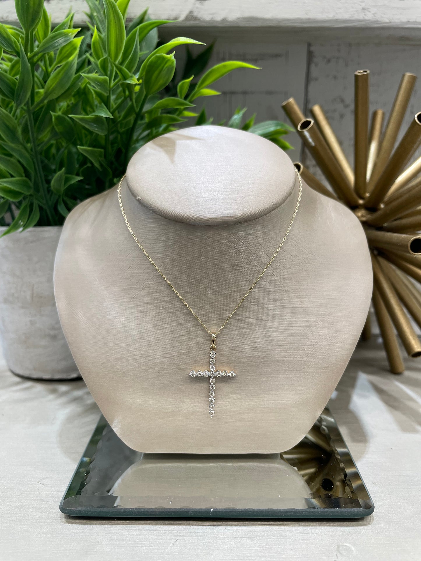 10k Gold 0.25ctw Diamond Cross Pendant