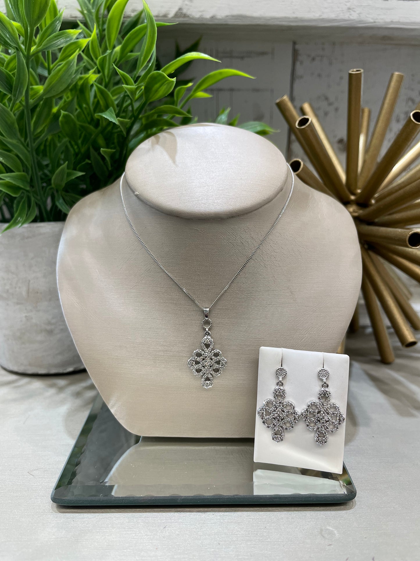 10k Gold 0.18ctw Diamond Fancy Pendant