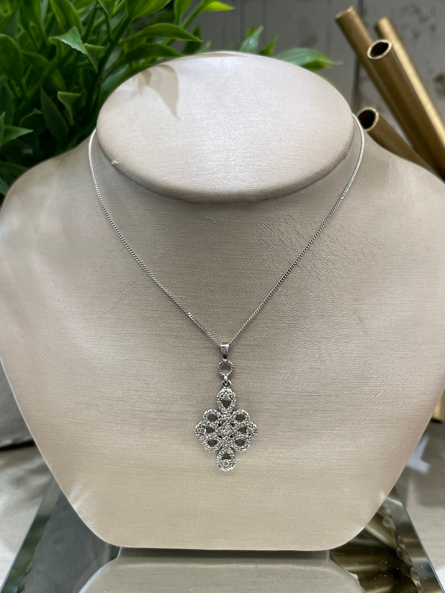 10k Gold 0.18ctw Diamond Fancy Pendant