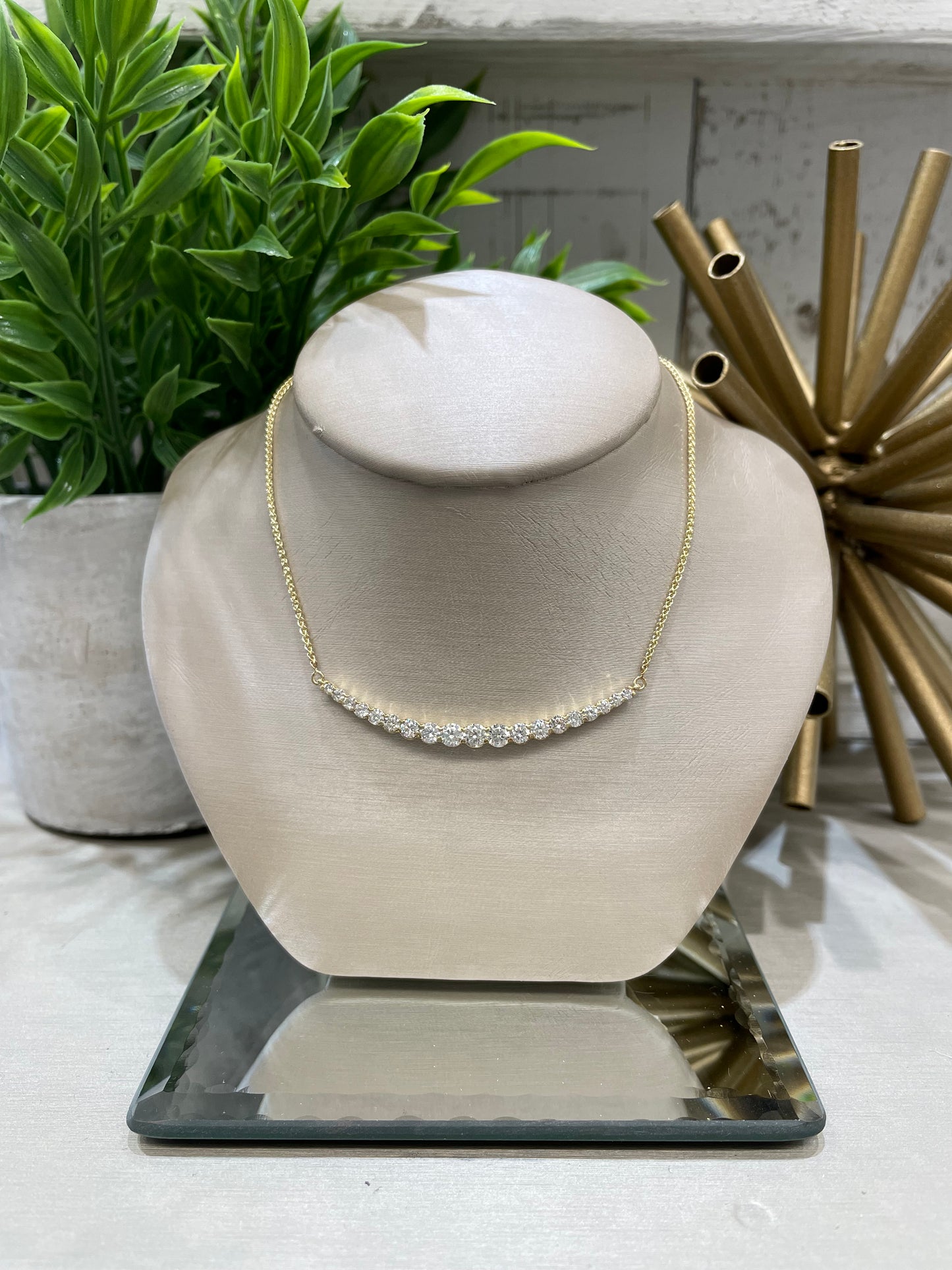 10k Yellow Gold 1.05ctw Diamond Curved Bar Necklace