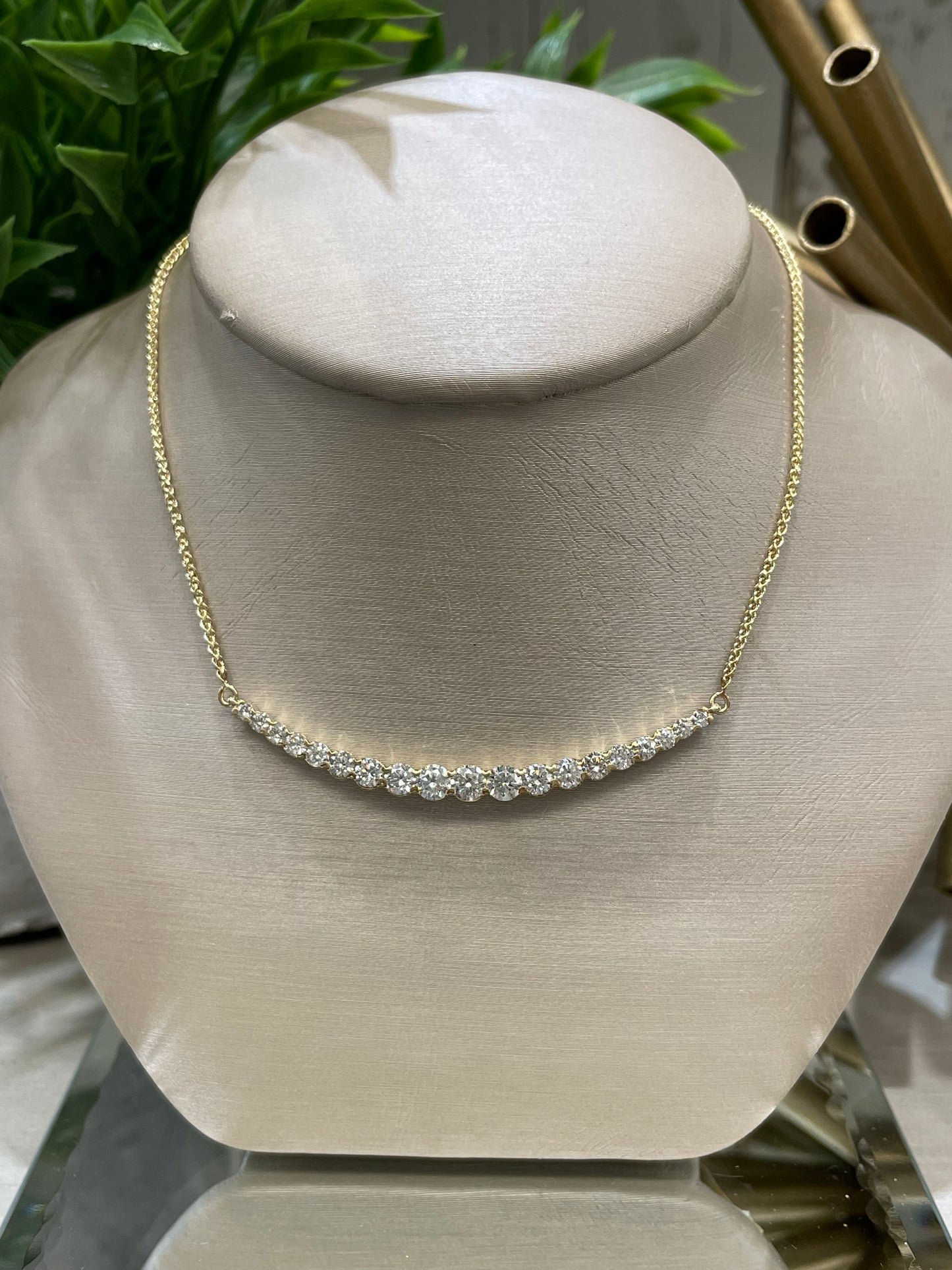 10k Yellow Gold 1.05ctw Diamond Curved Bar Necklace