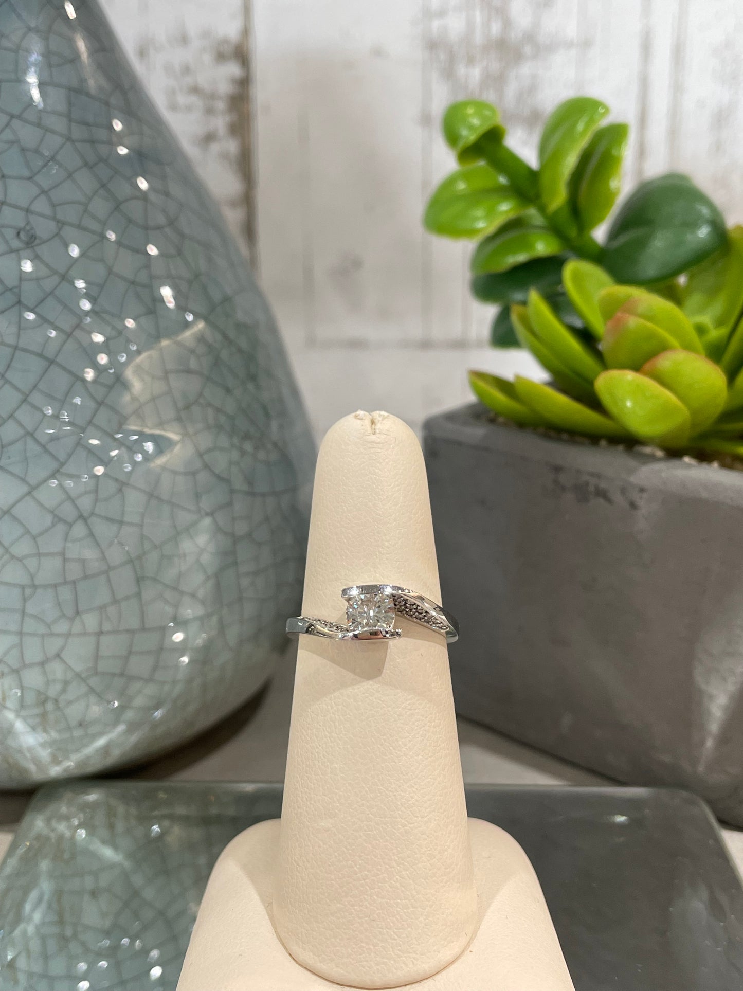 14k White Gold 0.51ct Diamond Pressure Set Engagement Ring