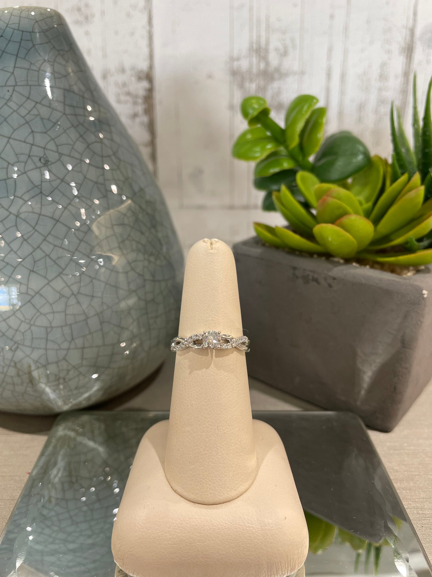 14k White Gold 0.33ct Diamond Ribbon Shoulder Noam Carver Engagement Ring