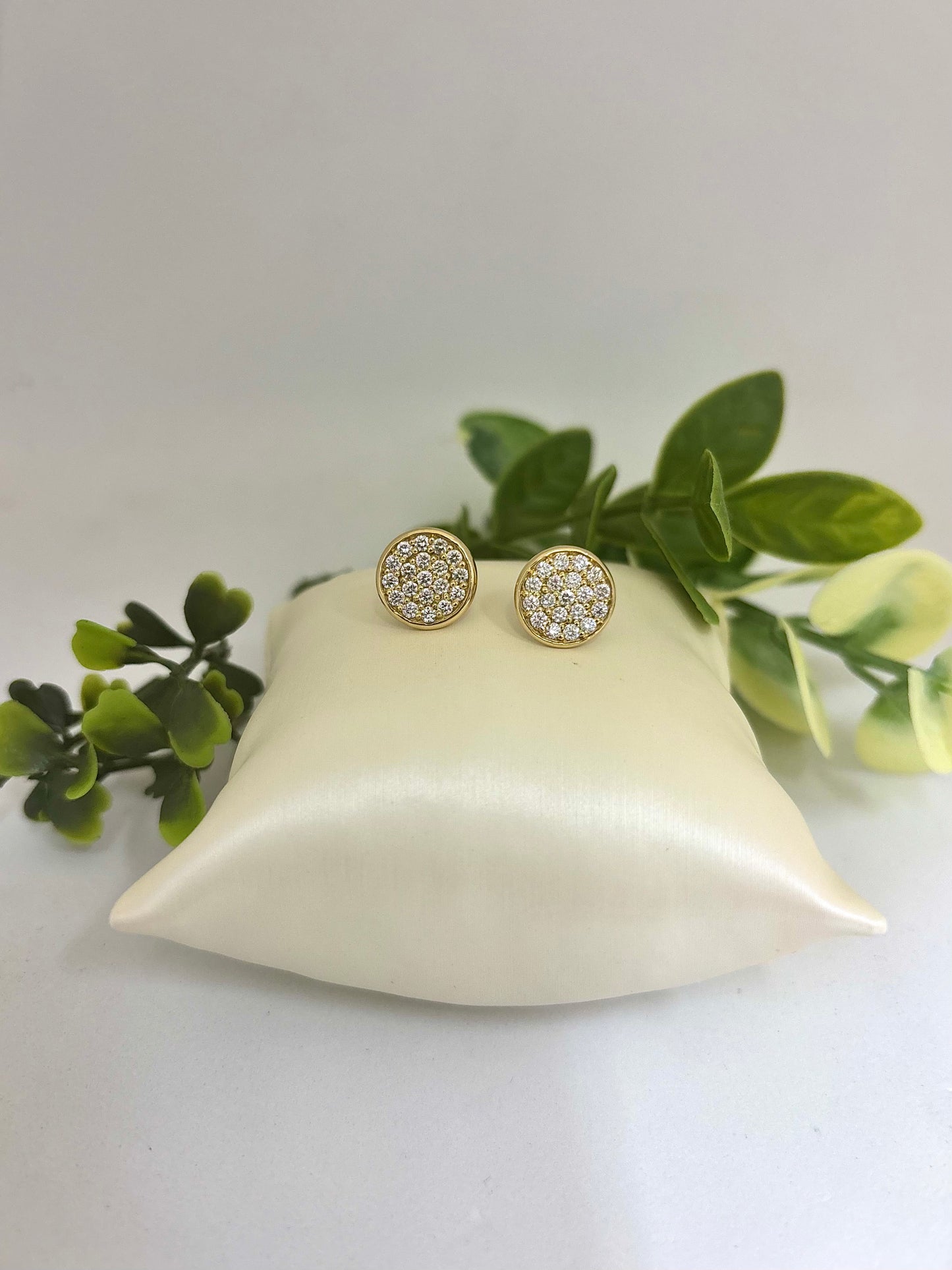 14k Yellow Gold 1.01ctw Diamond Pave Max Strauss Stud Earrings