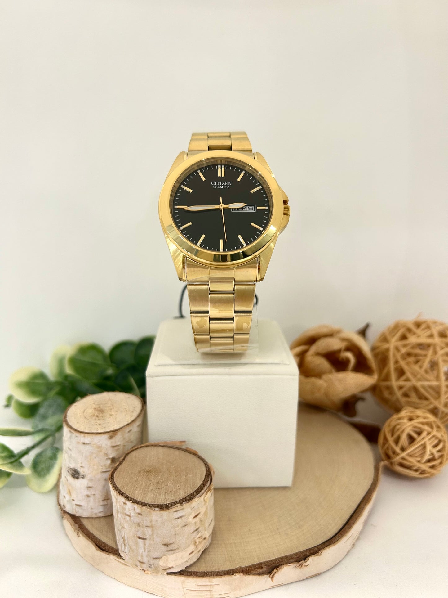 Men's Citizen Gold Plated Black Face Watch with Metal Band